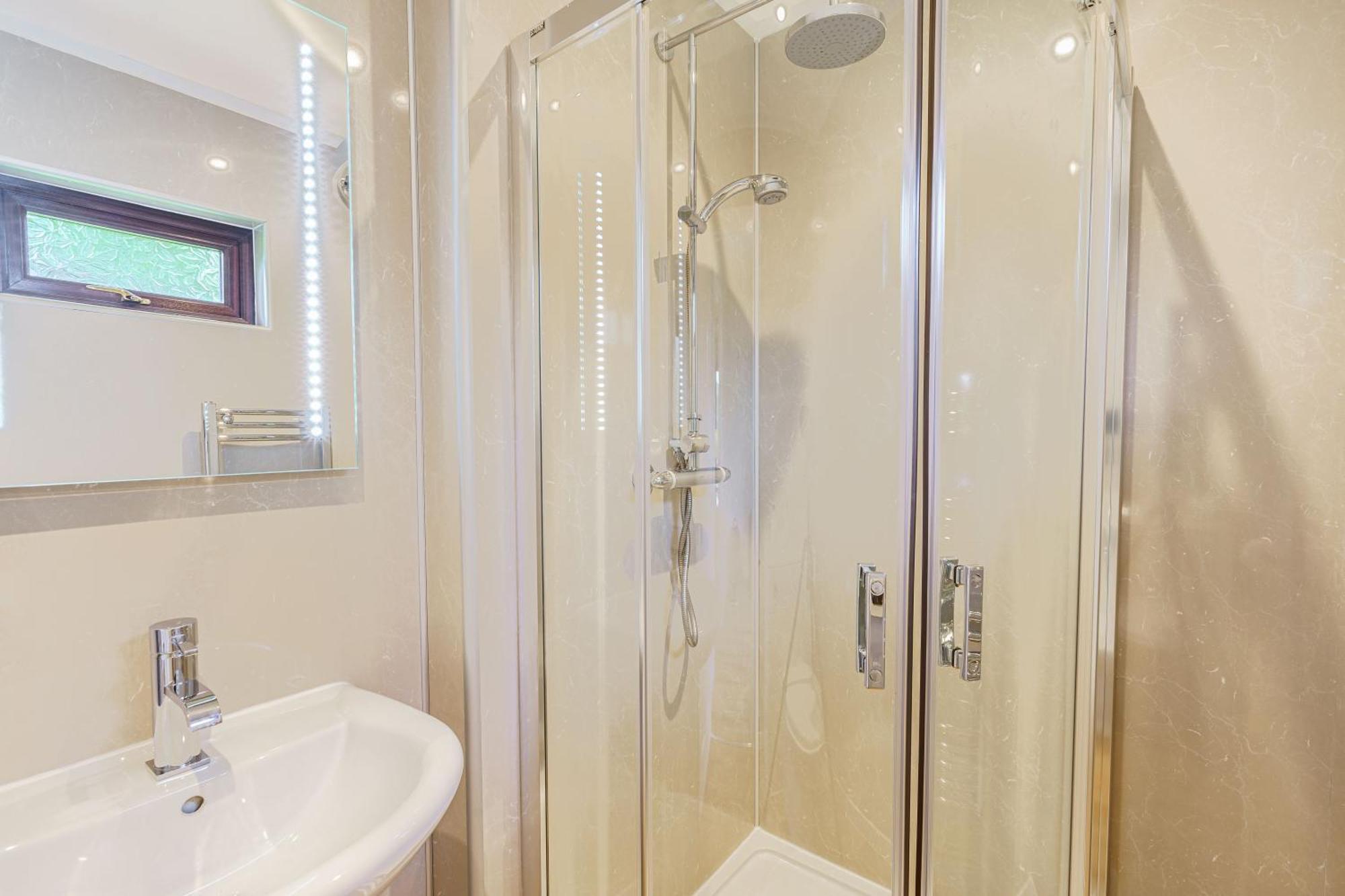 Bluebell Lodge 4 With Hot Tub Newton Stewart Esterno foto